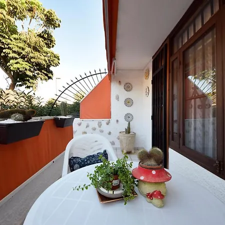 Americas House Seafront Apartment